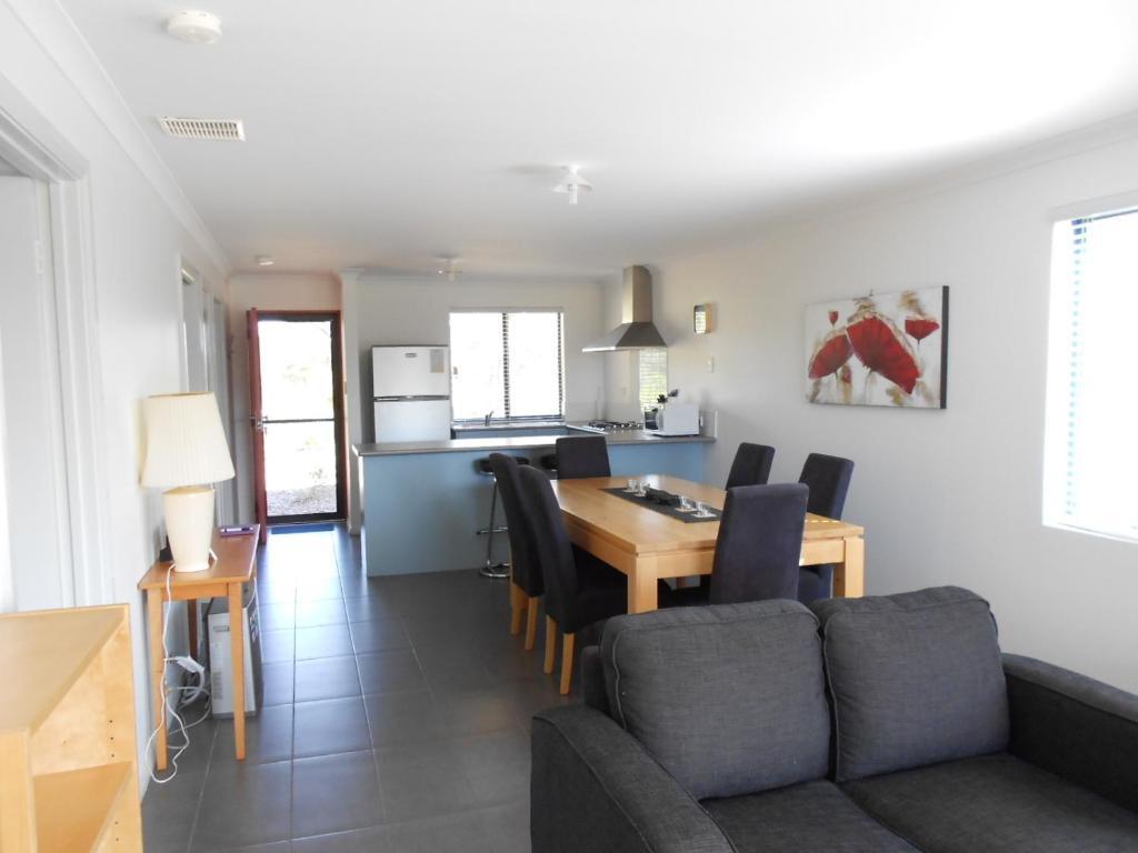 Cosy Corner Beach Cottages Kronkup Room photo
